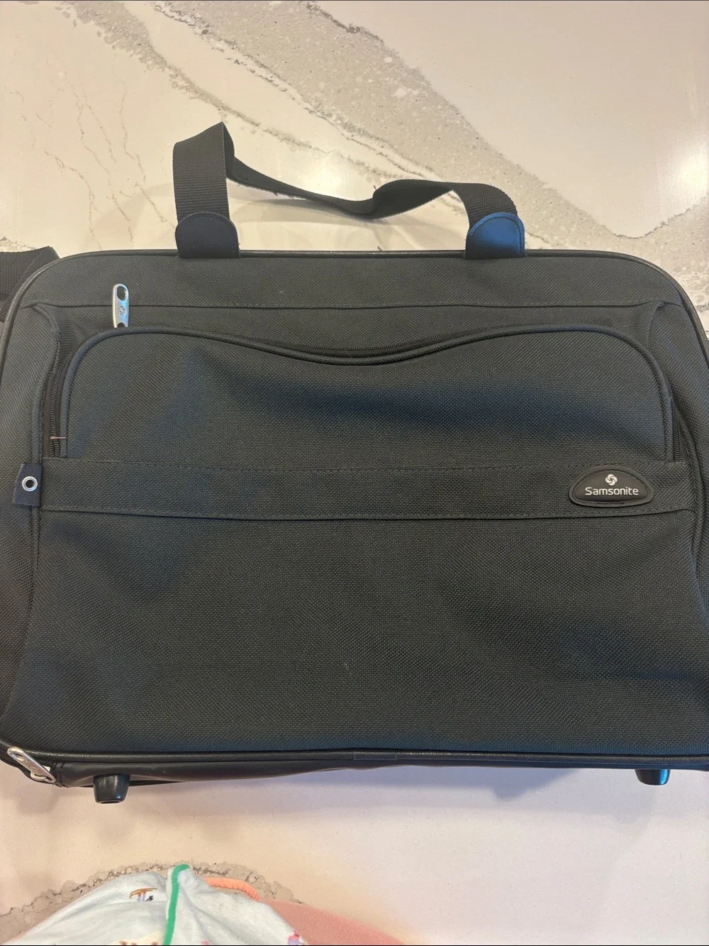 Samsonite dark green carry on Briefcase with Adjustable Strap 20 by 13 by
